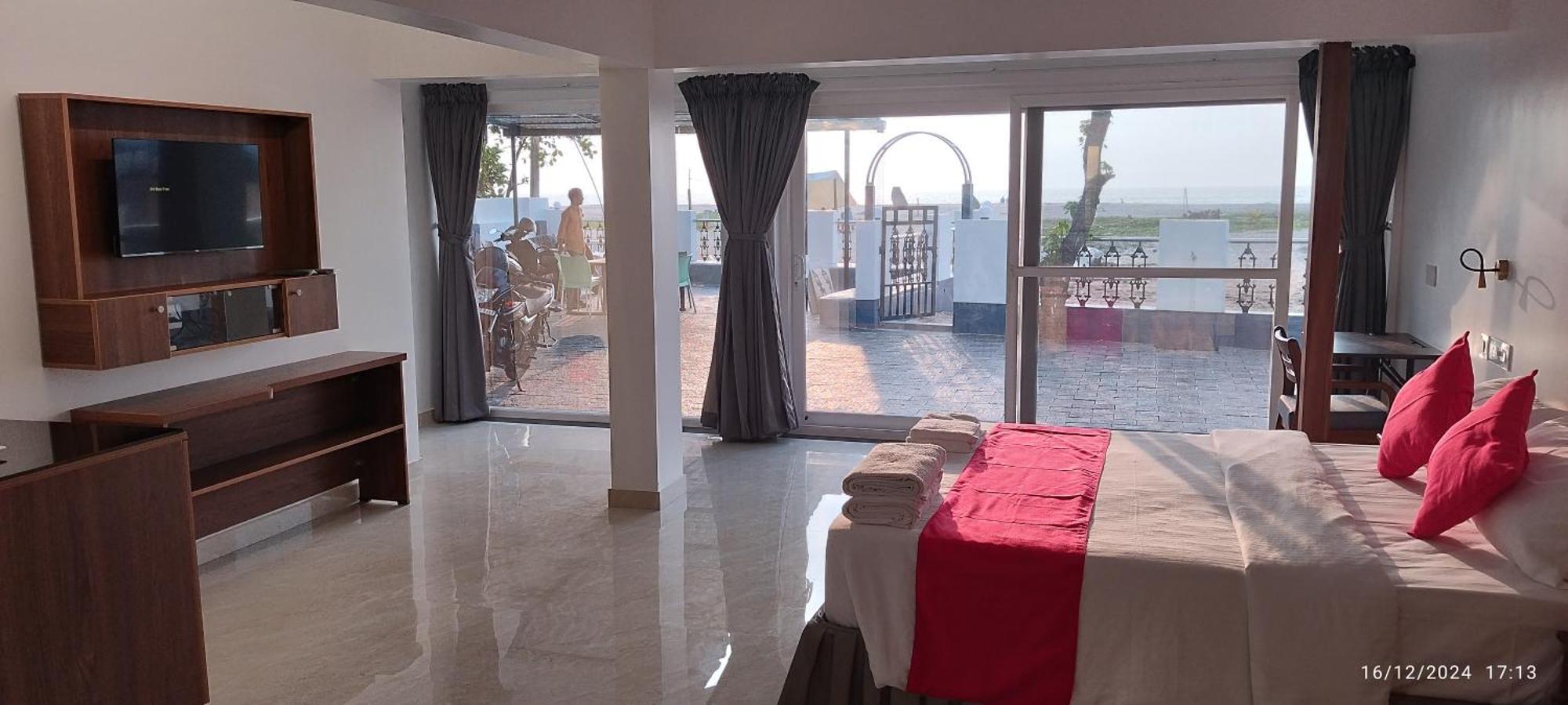 Alleppey Holiday Beach Resort Alappuzha Exterior foto